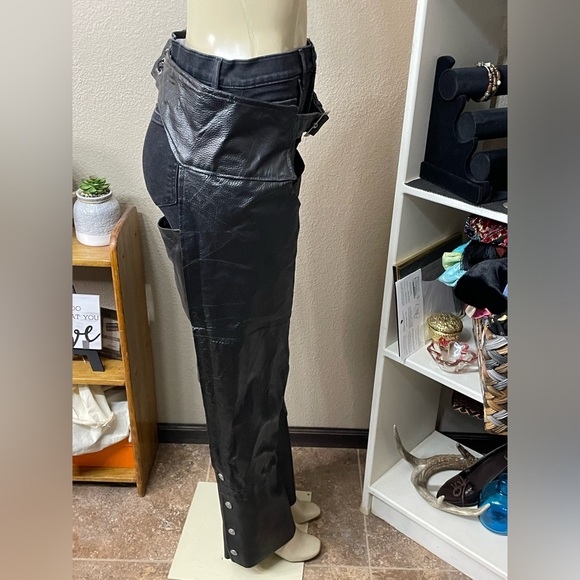 🖤L Vintage Great Used Condition Diamond Plate Buffalo Leather Chaps - Picture 4 of 7